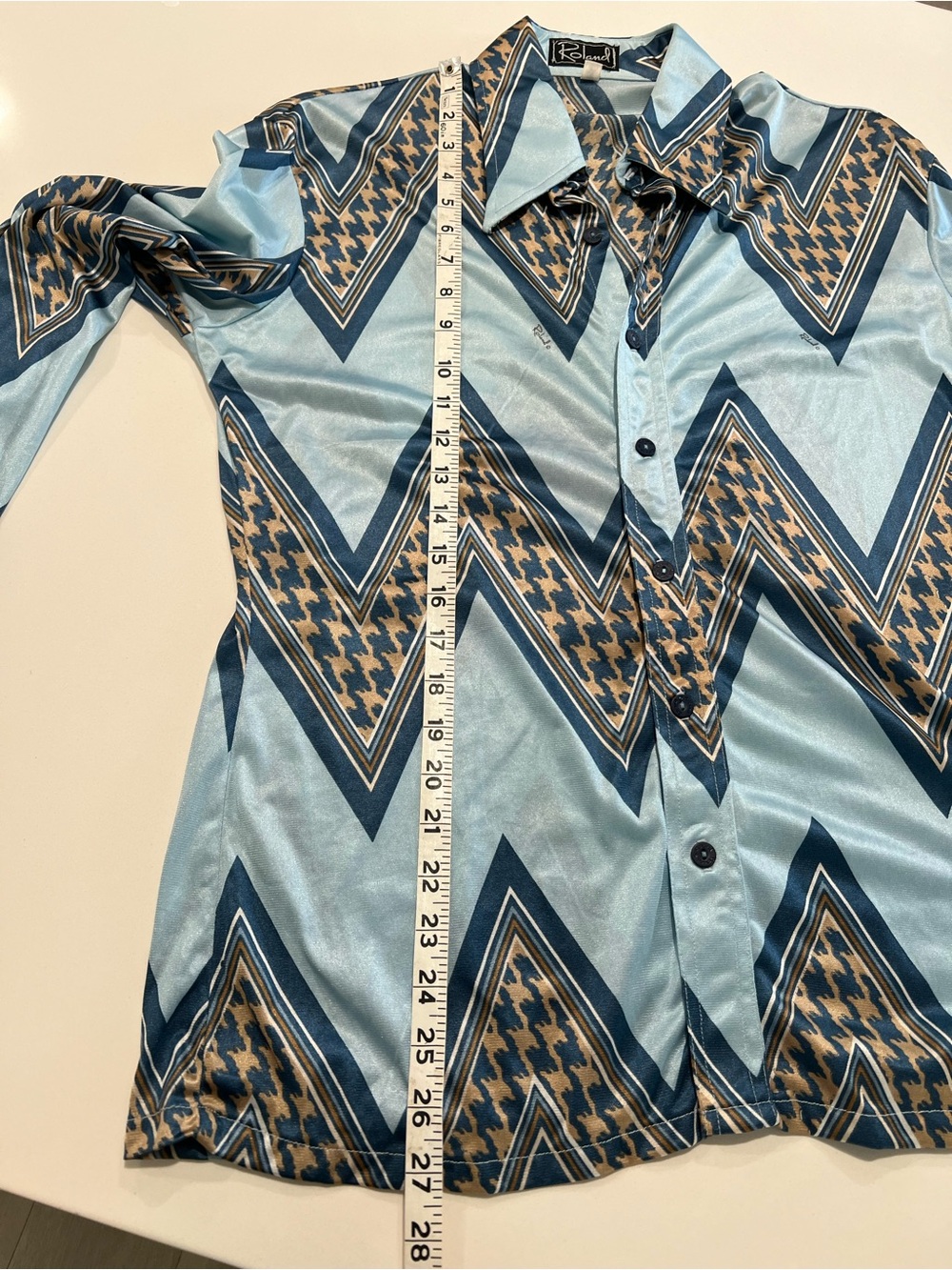 ROLAND • vintage 1970s blue and gold geometric patterned silk shirt - Picture 7 of 8